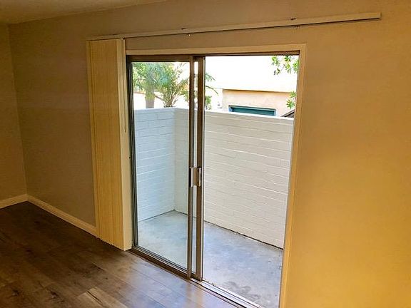 4th image of 1333 S Bundy Dr APT 1