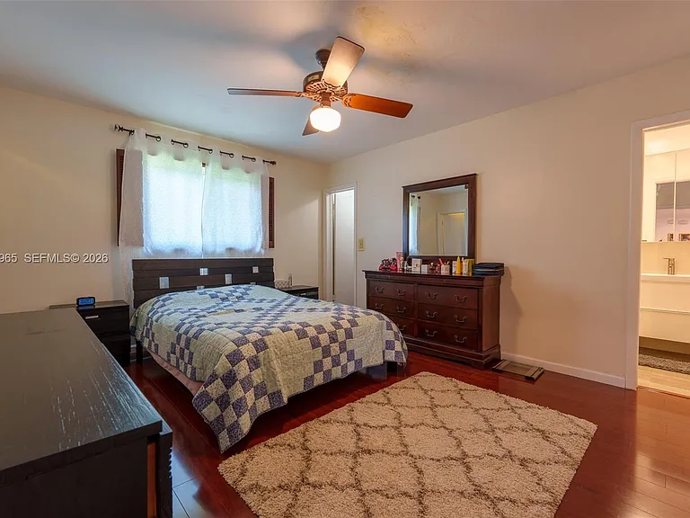 740 Ridgewood Ln — Photo 15