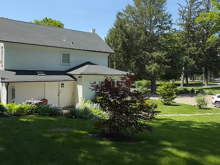 2422 Salt Point Tpke — Photo 2