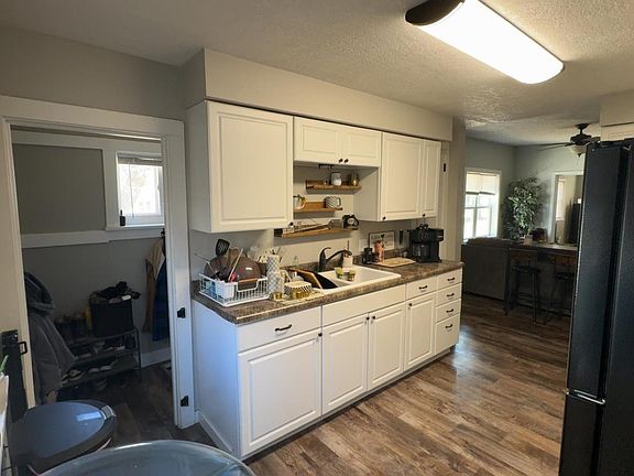 5th image of 104 N 2nd St