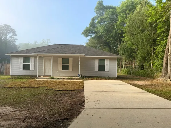 5713 Berry St, Milton, FL 32583