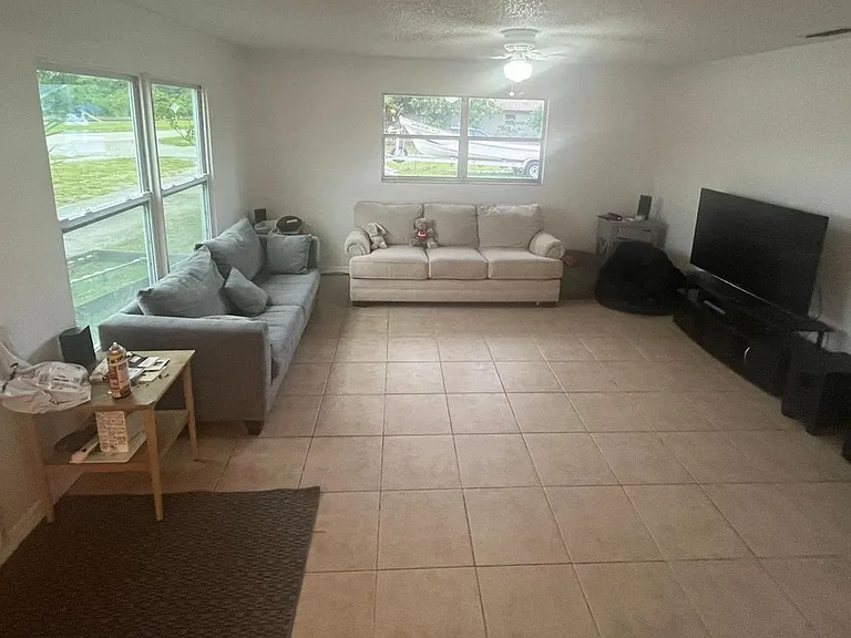 6080 N Dixie Hwy — Photo 7