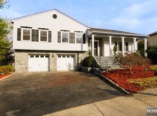 329 Vreeland Ave, Leonia, NJ 07605
