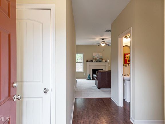 3rd image of 47 Oakmont Dr