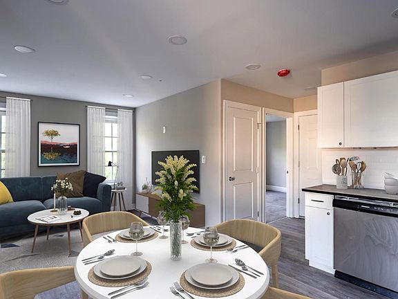4th image of 37 Bridge St APT 401