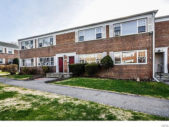 3rd image of 11 Westview Ave APT 18-2