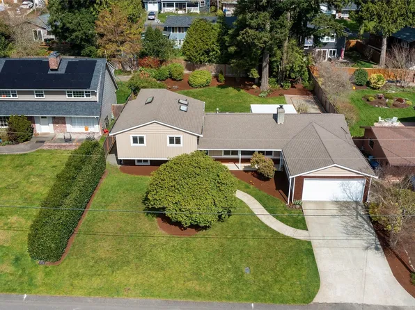 16704 SE 28th Street, Bellevue, WA 98008