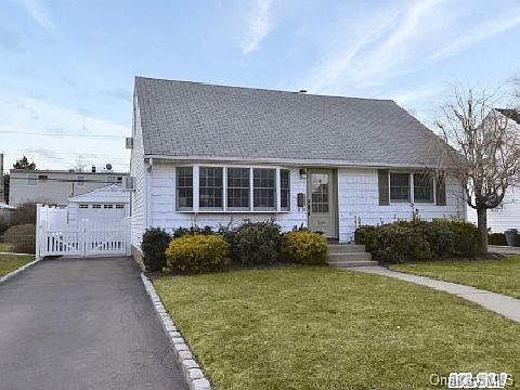 1st image of 100 Wilfred Boulevard