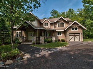 387 Wolf Hollow Rd, Lake Harmony, PA 18624