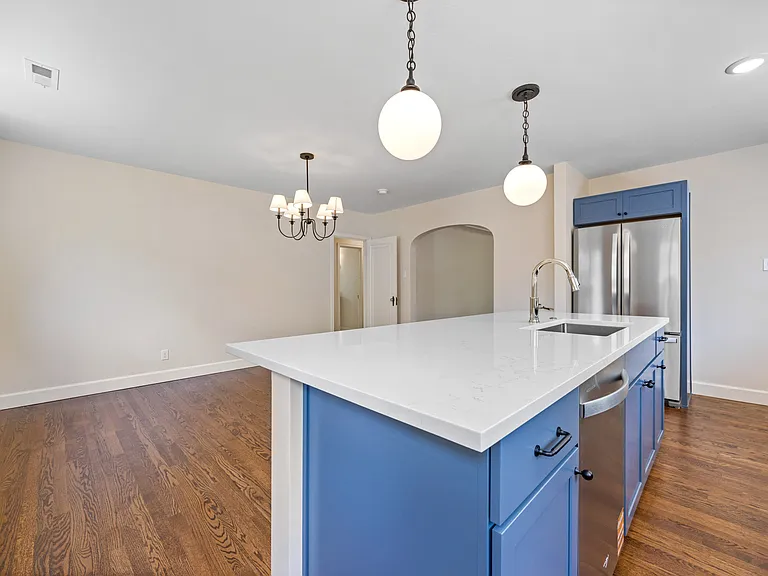 3717 Decatur St — Photo 3