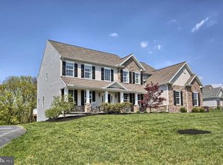 15 Balfour Dr, Mechanicsburg, PA 17050