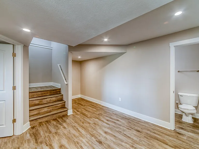 6918 Peninsula Dr NE — Photo 24