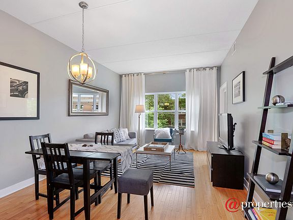 Living Room / Dining Room