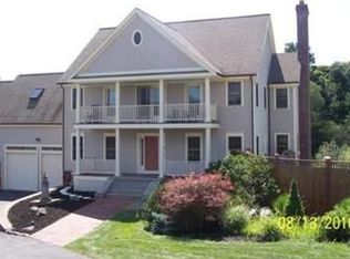 9 Jeffreys Neck Rd, Ipswich, MA 01938