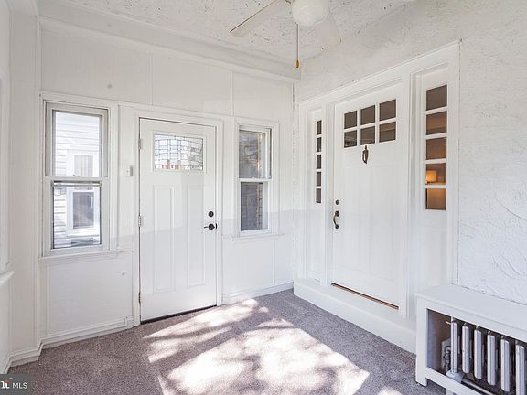 4th image of 2461 Eldon Ave