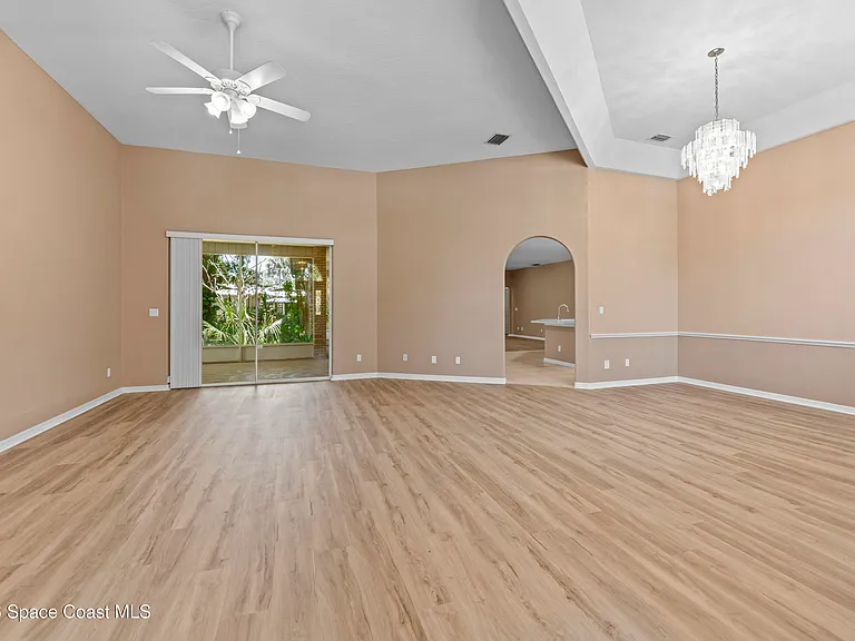 7922 Timberlake Dr — Photo 3