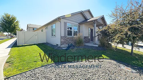 1309 SW Virginia St Photo 1