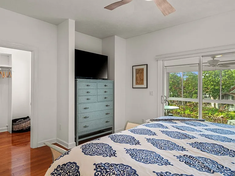 213 Midtown Dr — Photo 22