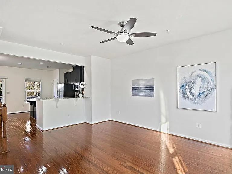 7305 Summit Rock Rd — Photo 4