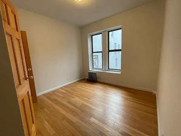 98 Thompson Street image 1 of 6