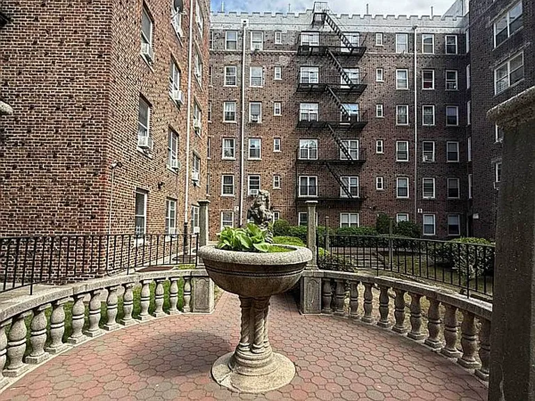 8829 Fort Hamilton Pkwy #A22 — Photo 2