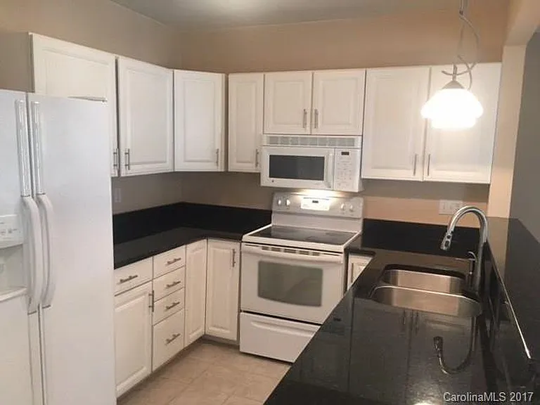 3806 Selwyn Farms Ln #3 — Photo 11