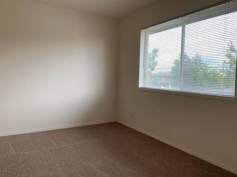 2922 NE Two Nikki Ct — Photo 15