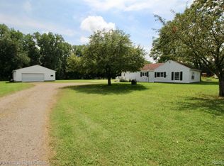 8900 Round Lake Rd, Laingsburg, MI 48848