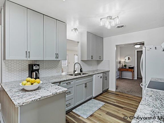 5th image of 311 Grande Vista Rd