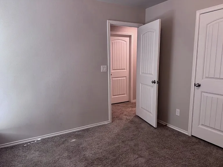 6817 Baron Dr — Photo 5