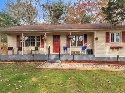 2345 Middle Rd, East Greenwich, RI, 02818