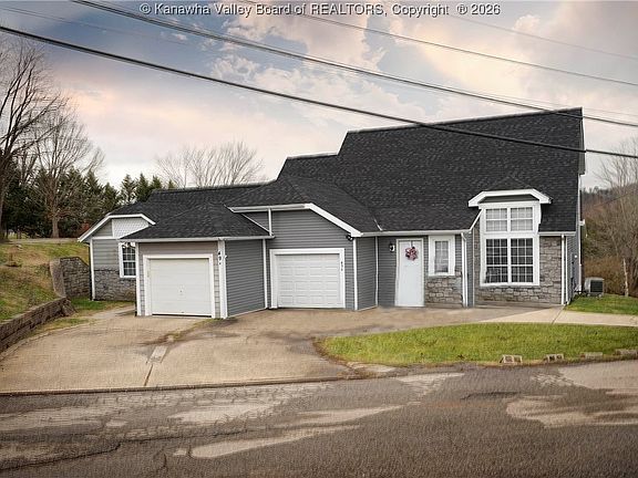 5th image of 49B Thistlewood Dr