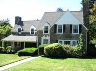 1722 Hilltop Rd, Jenkintown, PA 19046