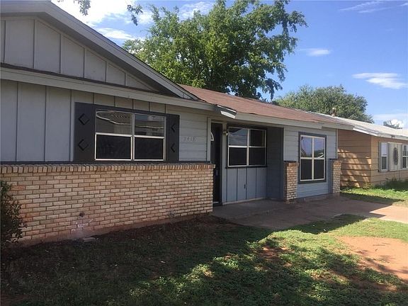 3rd image of 2418 Yorktown Dr