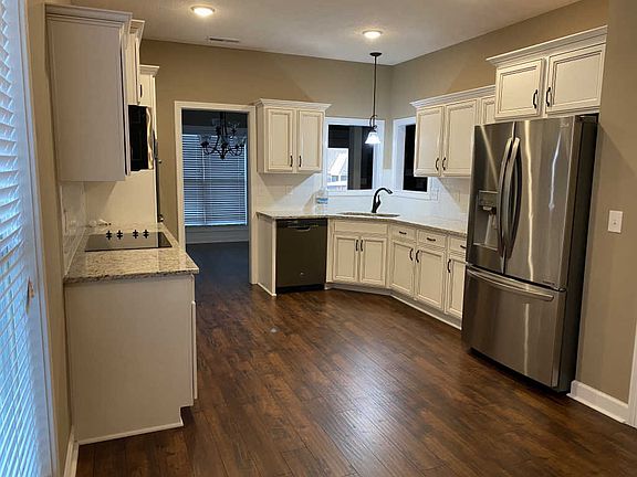 3rd image of 2855 Brunswick Dr
