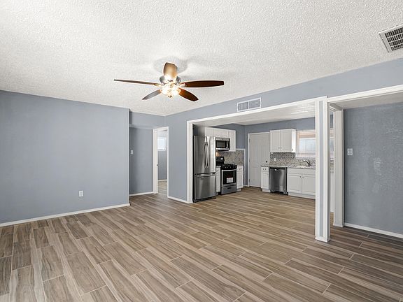 5th image of 913 Duskin Dr