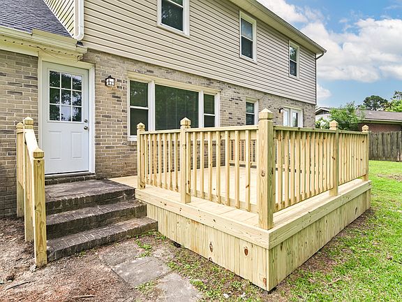 4th image of 2908 Stratford Dr