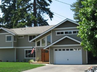 20301 62nd Pl NE, Kenmore, WA 98028