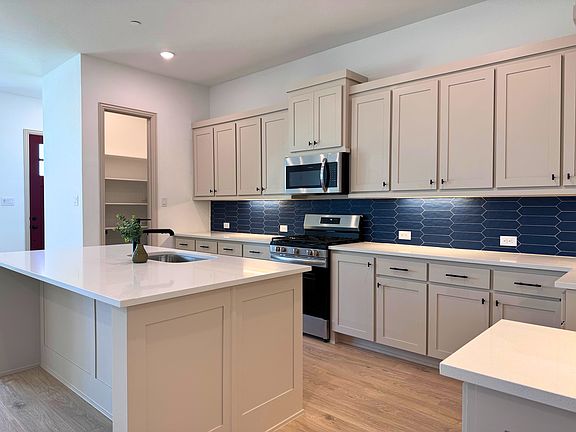 2nd image of 15752 Millwood Trl