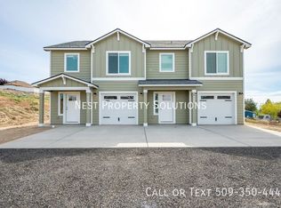 651 Hargraves Ave NE #B, Royal City, WA 99357