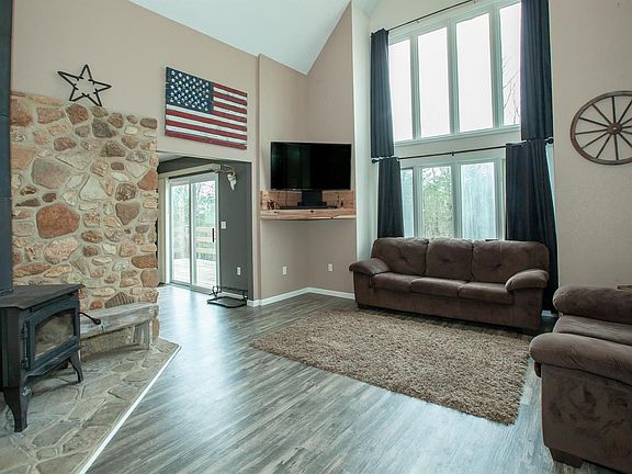 2nd image of 2150 Oakshire Farm