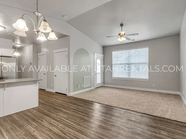 42 W Silver Springs Dr, Vineyard, UT 84059
