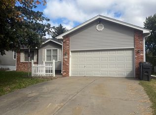718 W Burt Dr, Lincoln, NE 68521