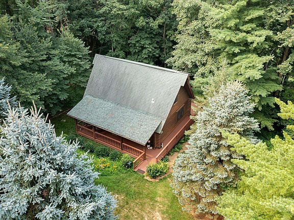 4th image of 62212 Badger Ridge Rd