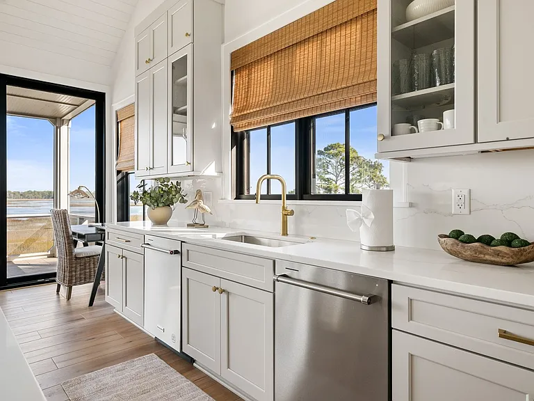 1532 Oak Island Dr — Photo 35