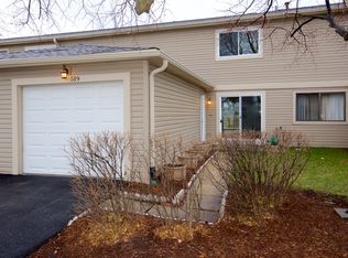 519 Stone Gate Cir, Schaumburg, IL 60193