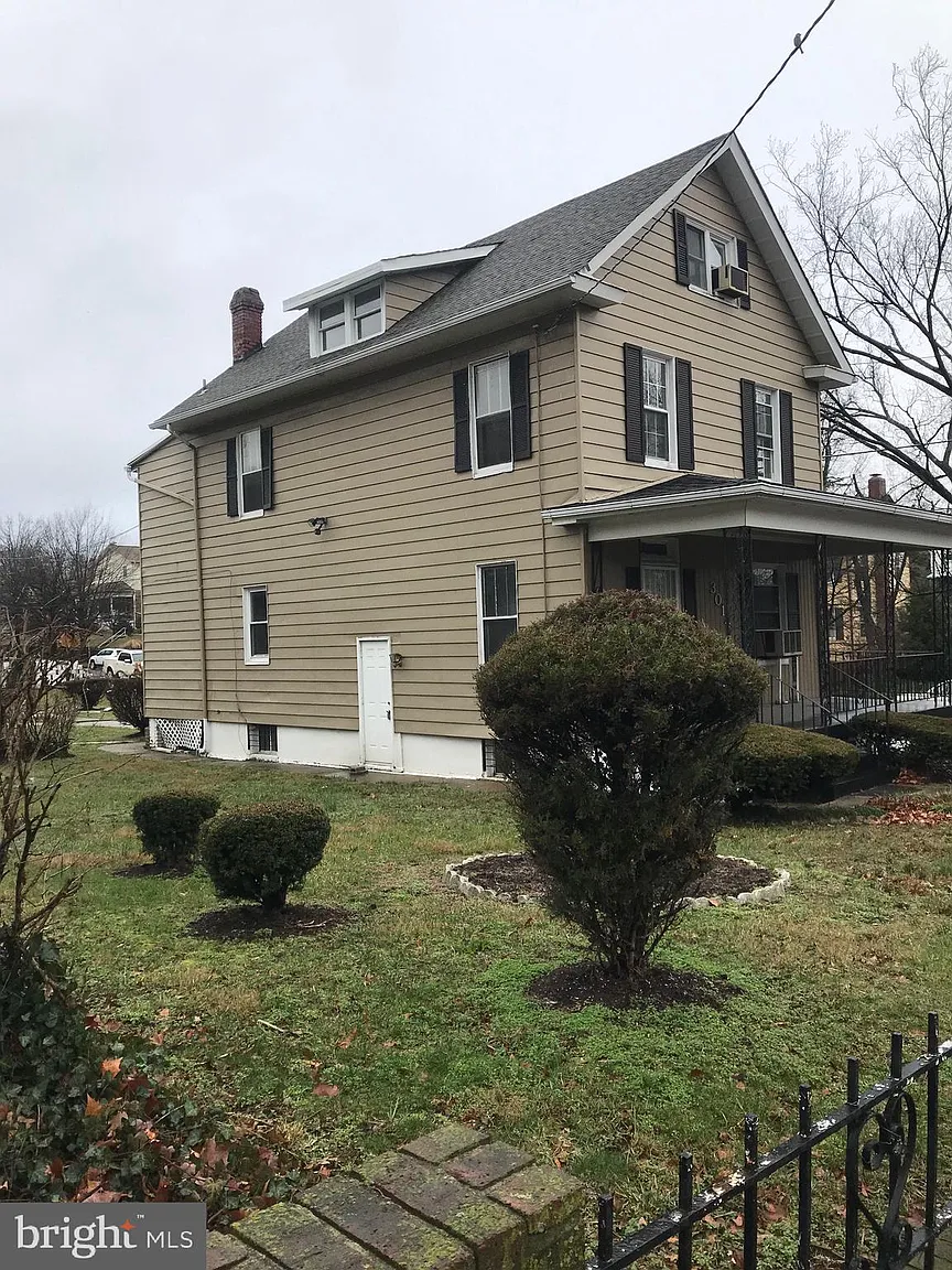 3014 16th St NE photo 1