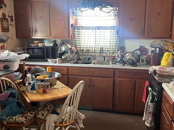 4th image of 3323 Ostheimer Ave