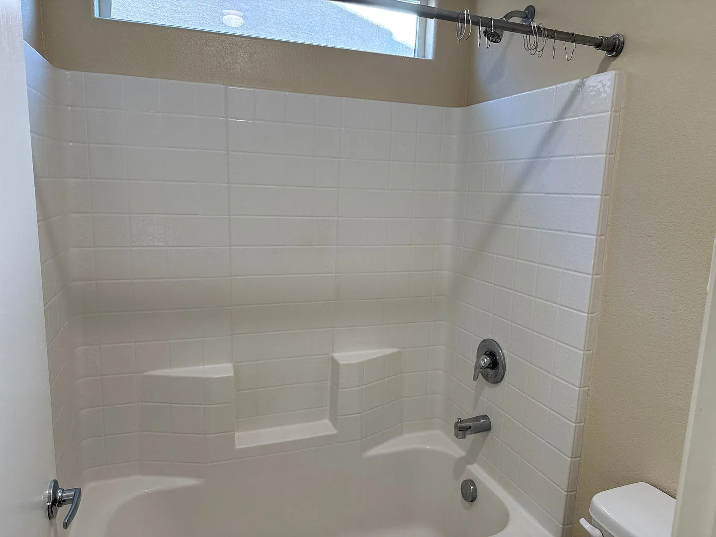 3-Bedroom Townhome in Gated Mesa Verde — Photo 4