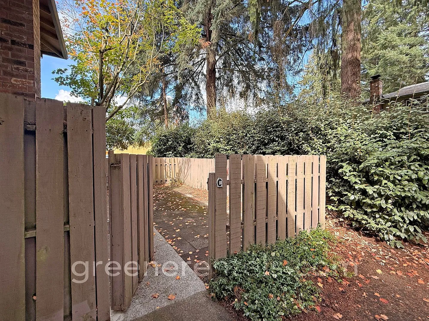 13th- 5803 — Photo 3